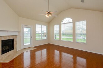 18702 Cypress Loch Dr in Spring, TX - Building Photo - Building Photo