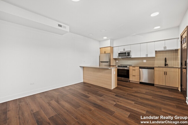 1241 Chicago Ave in Evanston, IL - Building Photo - Building Photo