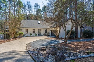 980 Monticello Dr in Pinehurst, NC - Building Photo