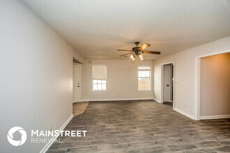 9204 Lazzini Cove in Cordova, TN - Foto de edificio - Building Photo