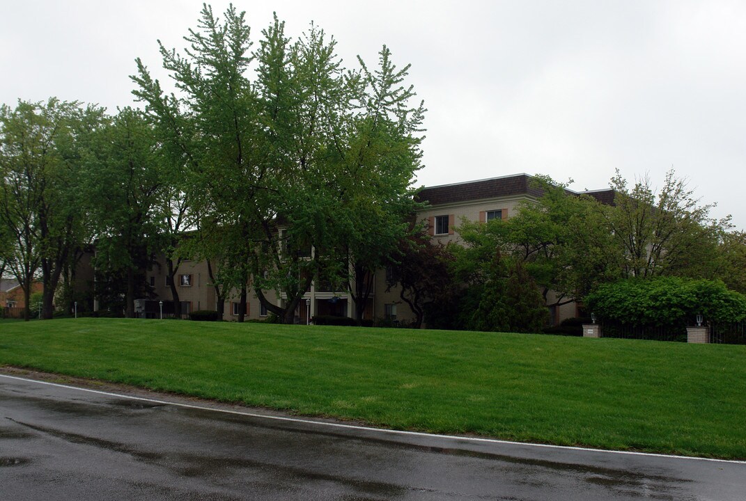 Carriage House West in Toledo, OH - Foto de edificio