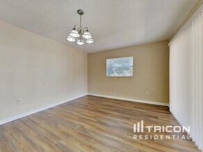 1201 Windsor Cir in Brandon, FL - Building Photo - Building Photo