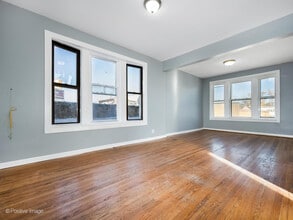 4024 N Kedzie Ave in Chicago, IL - Building Photo - Building Photo