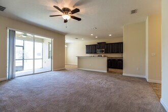 4723 Coppola Dr in Mount Dora, FL - Foto de edificio - Building Photo