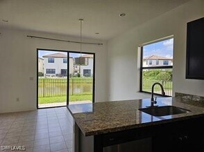 5463 Ferris Ave in Ave Maria, FL - Foto de edificio - Building Photo