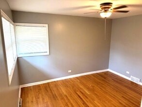 16706 Elm St in South Holland, IL - Building Photo - Building Photo