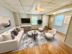 221 E Cumberland St in Lebanon, PA - Building Photo