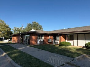 500 S 3rd Ave in Canton, IL - Building Photo - Building Photo