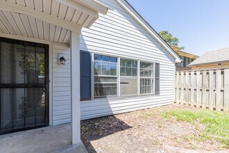 2993 Lin Cove in Memphis, TN - Building Photo - Building Photo