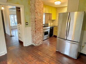 705 NE 62nd Ave in Portland, OR - Building Photo - Building Photo