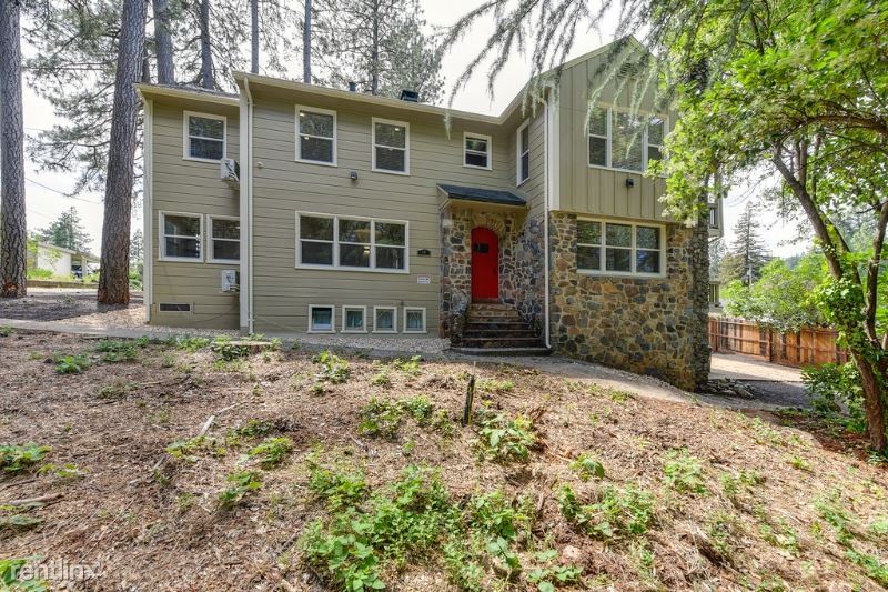 40 Sunrise Ave in Colfax, CA - Building Photo