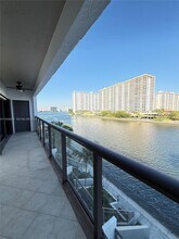 4000 NE 168th St in Miami, FL - Building Photo - Building Photo