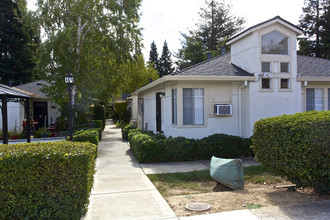 Sycamore Glen in Morgan Hill, CA - Foto de edificio - Building Photo