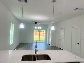 7813 Hirsch Rd in Houston, TX - Building Photo - Building Photo