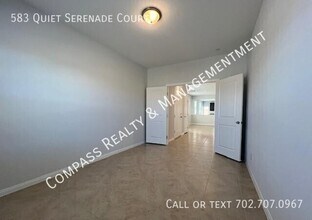 583 Quiet Serenade Ct in Henderson, NV - Building Photo - Building Photo