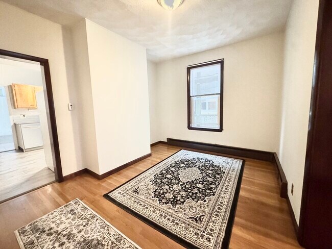 89 Hampshire St in Cambridge, MA - Building Photo - Building Photo