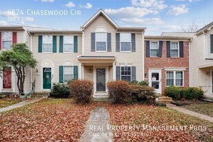 6824 Chasewood Cir in Centreville, VA - Building Photo