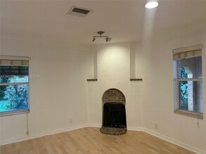 725 Navarre Ave in Coral Gables, FL - Building Photo - Building Photo