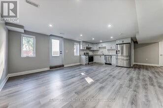 22 Sunderland Meadows Dr in Sunderland, ON - Building Photo - Building Photo