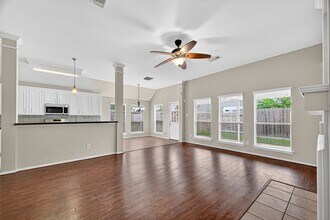 3619 Parkshire Dr in Pearland, TX - Building Photo - Building Photo