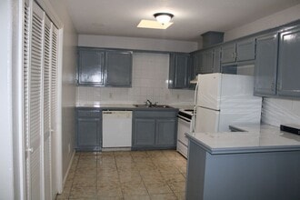 2201 Kimberly Ln in Edinburg, TX - Building Photo - Building Photo