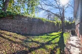 213 Claire Dr SE in Atlanta, GA - Foto de edificio - Building Photo