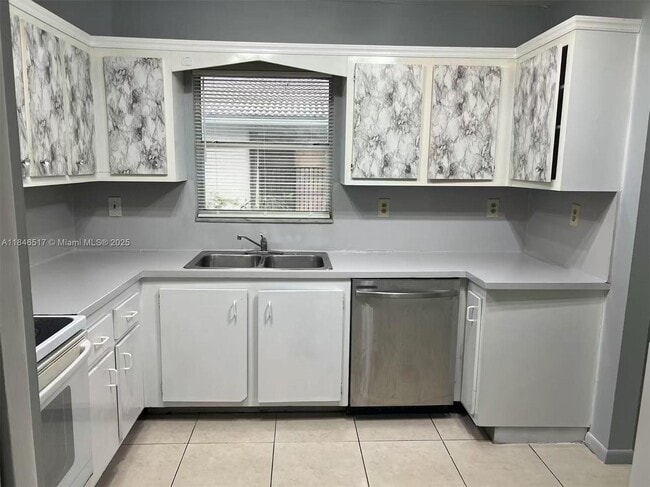 property at 3100 Coral Springs Dr