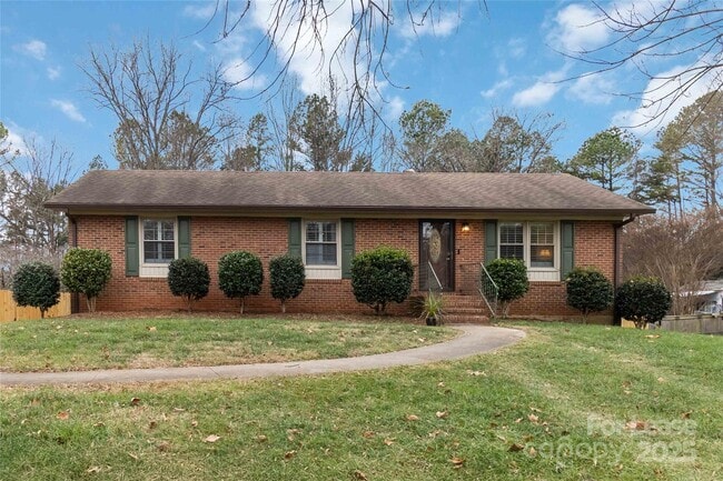 405 Hillcrest Dr in Huntersville, NC - Building Photo - Building Photo