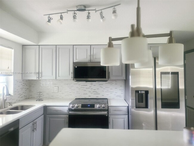 1502 W Emmett St in Kissimmee, FL - Building Photo - Building Photo