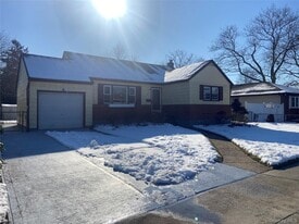 62 Harold Ave in Hempstead, NY - Building Photo