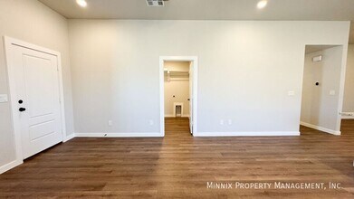 2136 Kokomo Ave, Unit 415 in Lubbock, TX - Foto de edificio - Building Photo