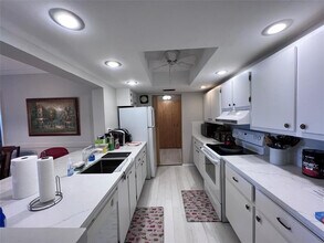 95 N Birch Rd in Fort Lauderdale, FL - Foto de edificio - Building Photo