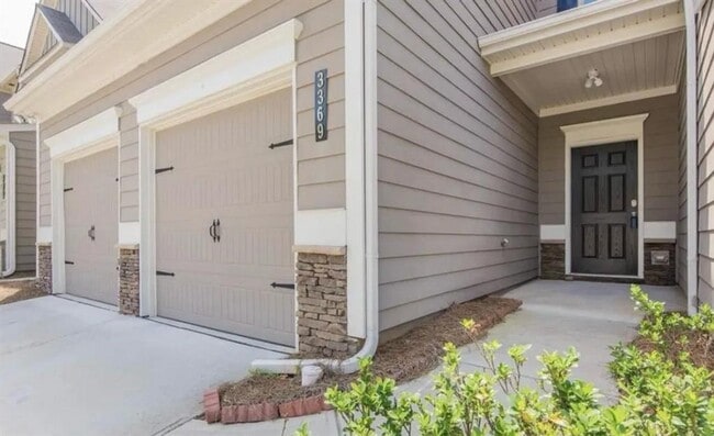 3369 Castleberry Village Cir in Cumming, GA - Building Photo - Building Photo