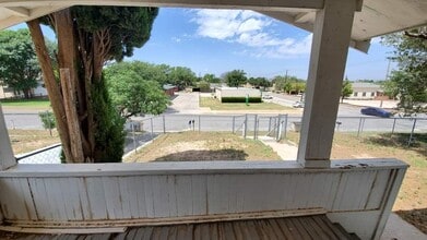 1001 S Main St in Big Spring, TX - Building Photo - Building Photo