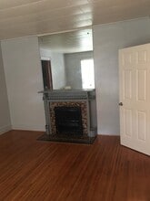404 Birr St, Unit Apt 1 in Rochester, NY - Building Photo - Building Photo