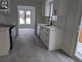 44 Lilac Ave in Markham, ON - Building Photo