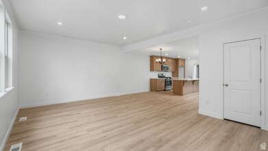 12921 Trail in Riverton, UT - Building Photo - Building Photo