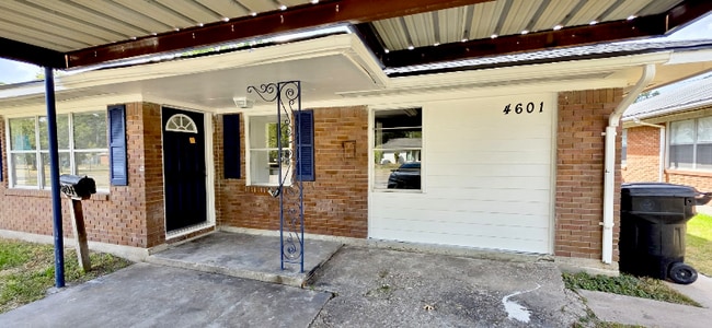 4601 W 43rd St in Houston, TX - Building Photo - Building Photo