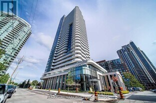 15 Holmes Ave in Toronto, ON - Building Photo