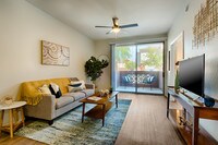 Spacious Apartments in Phoenix - Clarendon Park Apartments in Phoenix, Arizona