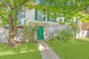 1938 Upland Dr in Houston, TX - Building Photo