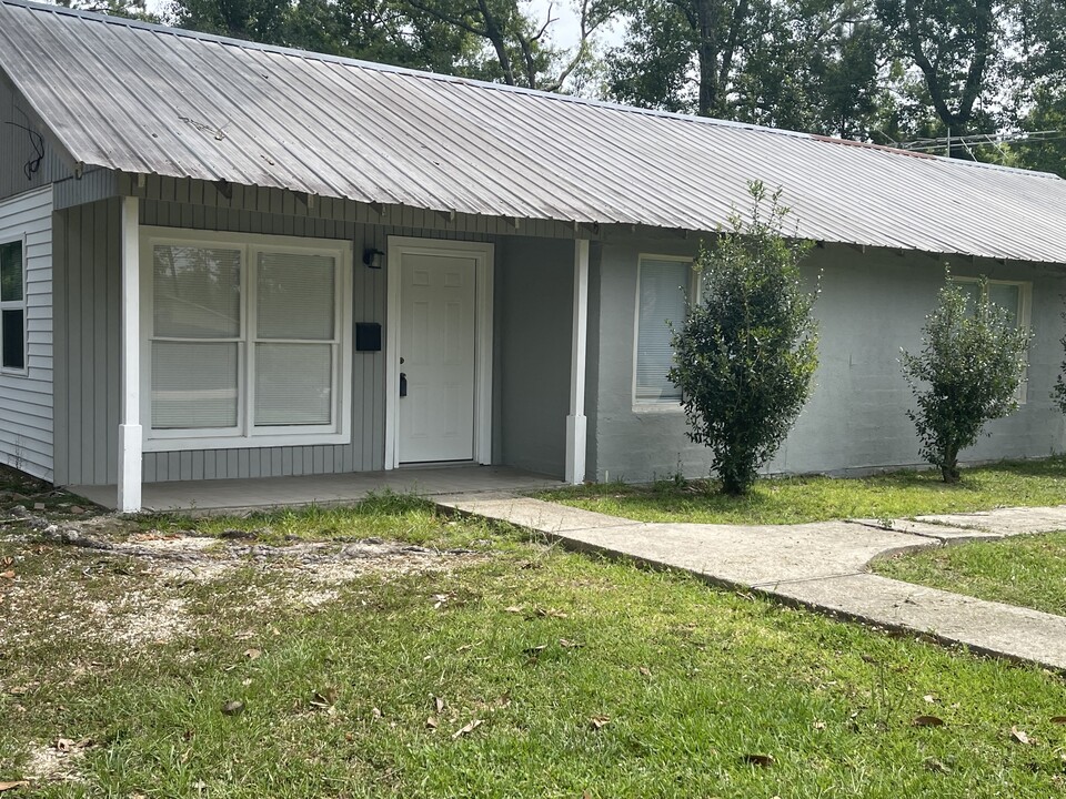 17199 E Park Ave in Hammond, LA - Building Photo