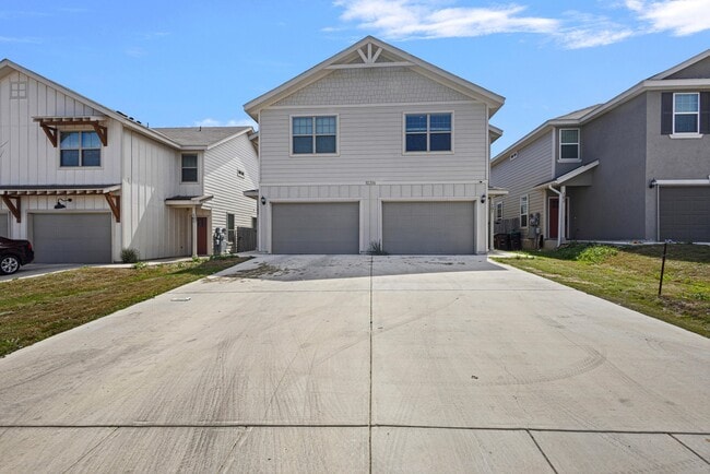 property at 2302 Tulipwood Cv