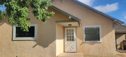 810 W Plaza Dr in Clovis, NM - Building Photo - Building Photo