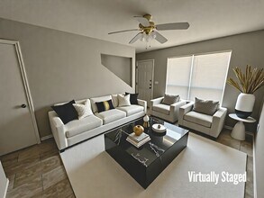 4001 Doraine Ct in Killeen, TX - Foto de edificio - Building Photo