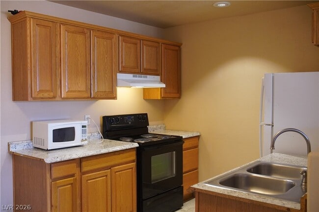 506 Mckellar Cir in Las Vegas, NV - Building Photo - Building Photo