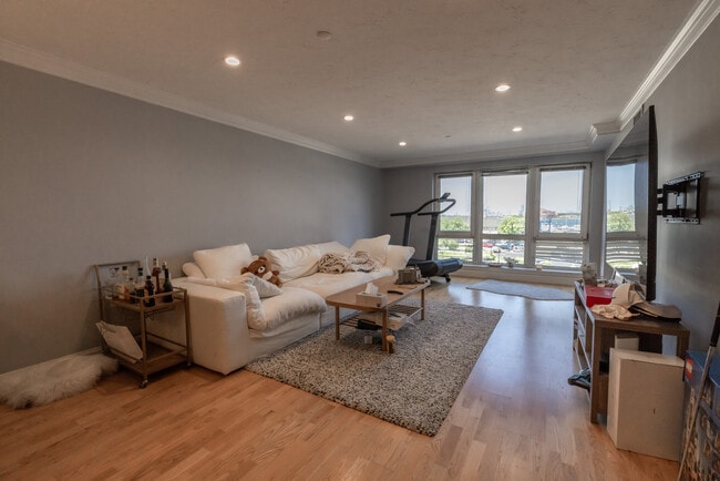 1001 Marina Dr, Unit 205 in Quincy, MA - Building Photo - Building Photo
