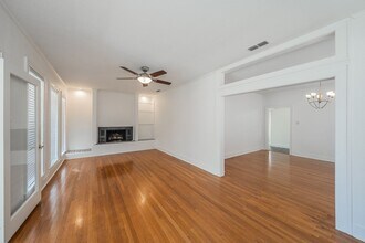 2412 Kenley St in Fort Worth, TX - Building Photo - Building Photo