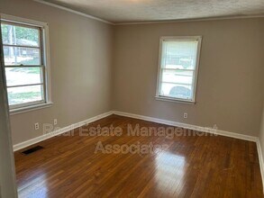 314 Hammond Dr in Griffin, GA - Building Photo - Building Photo