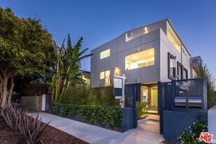 613 6th Ave in Los Angeles, CA - Building Photo